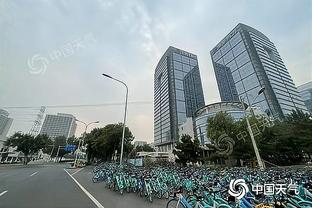 大爆发❗赫罗纳775万欧引进多夫比克 赛季18球领跑西甲射手榜？